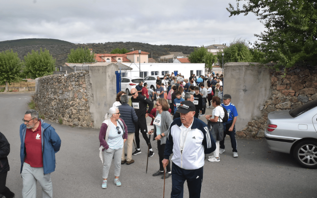 Primera marcha benéfica a favor de AHIFUGA en Fuentes de Béjar